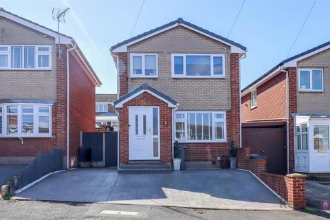 3 bedroom detached house for sale, Kirkcroft Avenue, Killamarsh, Sheffield, S21
