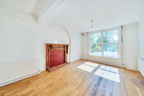undefined, Queens Avenue, London, N10