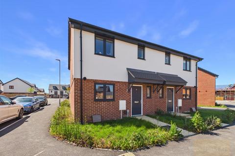 3 bedroom semi-detached house to rent, Spindle Way, Hardwicke, Gloucester