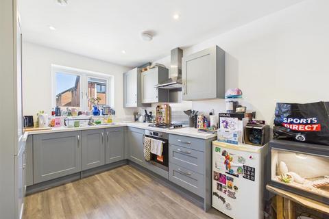 3 bedroom semi-detached house to rent, Spindle Way, Hardwicke, Gloucester