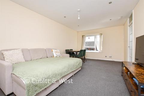 2 bedroom flat for sale, Station Approach, Belmont, Sutton, Surrey