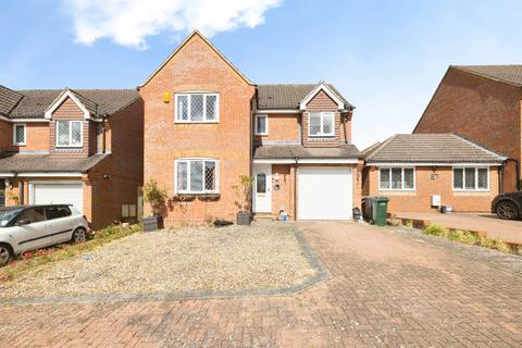 4 bedroom detached house for sale, Thellusson Way, Rickmansworth