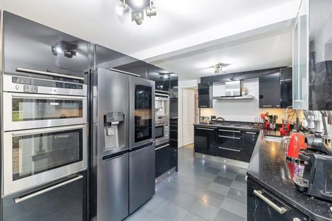 4 bedroom detached house for sale, Thellusson Way, Rickmansworth