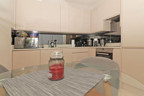 2 bedroom apartment for sale, Pinnell Road, London SE9