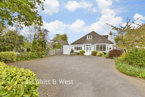 5 bedroom detached bungalow for sale, Woodmere Avenue, Croydon CR0