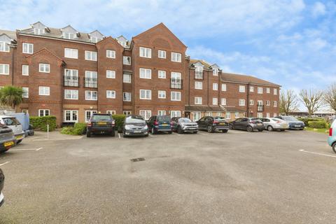 2 bedroom retirement property for sale, Station Road, Clacton-on-sea, CO15