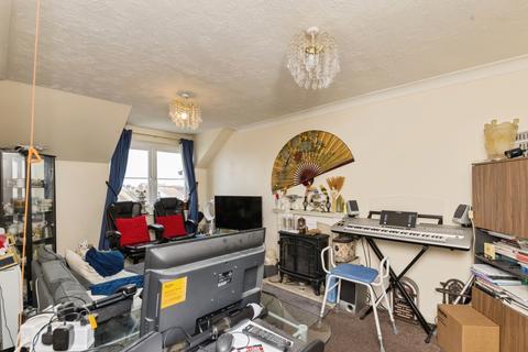 2 bedroom retirement property for sale, Station Road, Clacton-on-sea, CO15