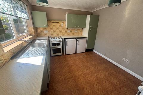 2 bedroom semi-detached bungalow for sale, South Hill Road, Norwich