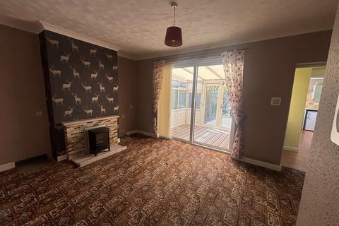 2 bedroom semi-detached bungalow for sale, South Hill Road, Norwich
