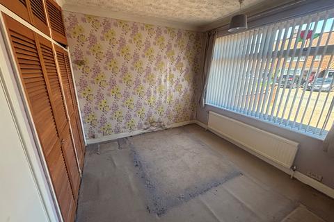2 bedroom semi-detached bungalow for sale, South Hill Road, Norwich