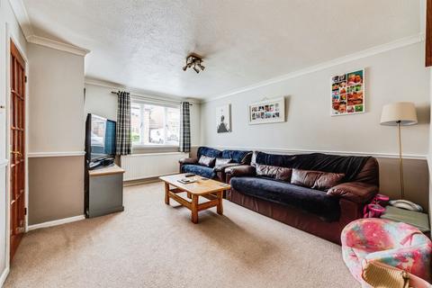 3 bedroom semi-detached house for sale, Bayleaf Avenue, Swindon