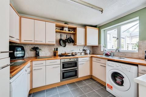 3 bedroom semi-detached house for sale, Bayleaf Avenue, Swindon