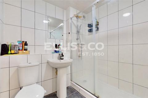 2 bedroom apartment for sale, Foxglove Court, Vicars Bridge Close, Wembley, HA0
