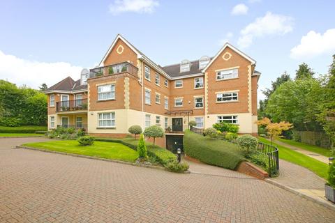 3 bedroom apartment for sale, Flat  Latimer Place, Northwood HA6