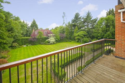 3 bedroom apartment for sale, Flat  Latimer Place, Northwood HA6