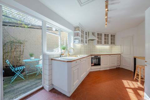 3 bedroom detached house for sale, Eton College Road, London