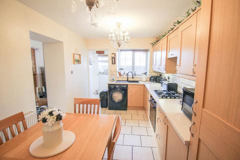undefined, High Street*Charming Semi Detached Period Cottage* Sunny Private Garden*Off Street Parking 2-3 Cars*