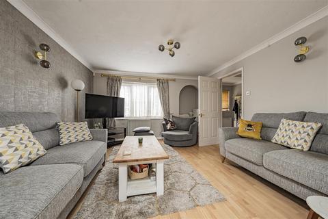 4 bedroom detached house for sale, Duchess Street, Cippenham