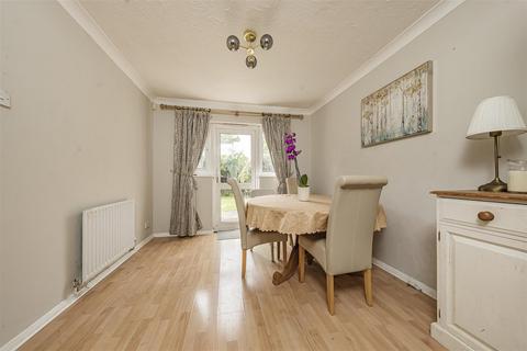 4 bedroom detached house for sale, Duchess Street, Cippenham