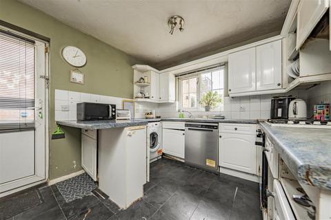 4 bedroom detached house for sale, Duchess Street, Cippenham