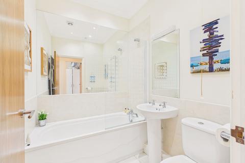 3 bedroom flat for sale, River View, Blackhall Mill, NE17