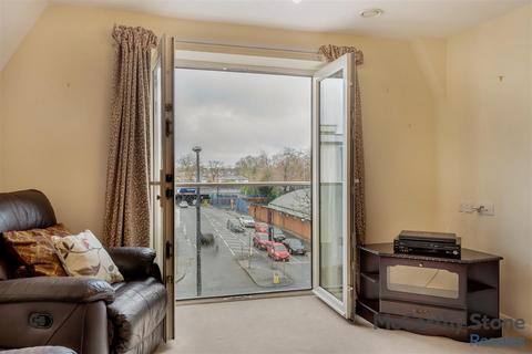 2 bedroom apartment for sale, Oakfield Court, Crofts Bank Road, Urmston, Manchester, M41 0AA