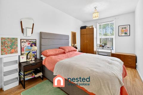 1 bedroom flat for sale, Battenberg Walk, London SE19