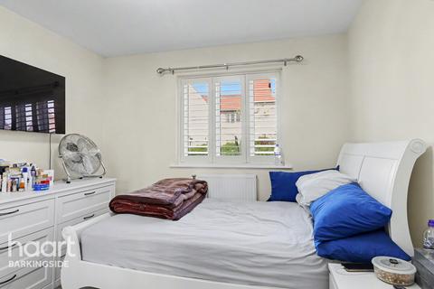 1 Blackthorn Avenue, Chigwell