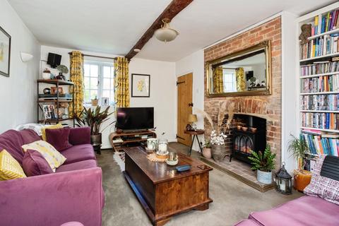 3 bedroom end of terrace house for sale, Johns Cross Road, Robertsbridge, East Sussex, TN32