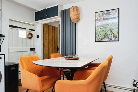 3 bedroom end of terrace house for sale, Johns Cross Road, Robertsbridge, East Sussex, TN32
