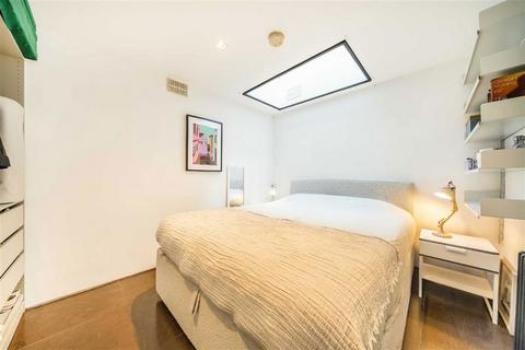 2 bedroom end of terrace house for sale, Voss Street, London E2