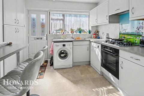 3 bedroom detached bungalow for sale, Drift Road, Caister-on-Sea