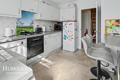 3 bedroom detached bungalow for sale, Drift Road, Caister-on-Sea
