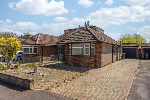 2 bedroom semi-detached bungalow for sale, Smallmead, Horley RH6