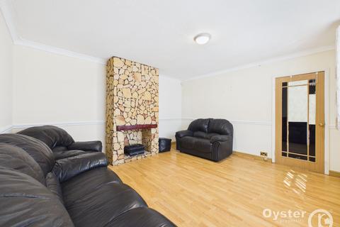 4 bedroom terraced house for sale, Meadfield, Edgware, HA8
