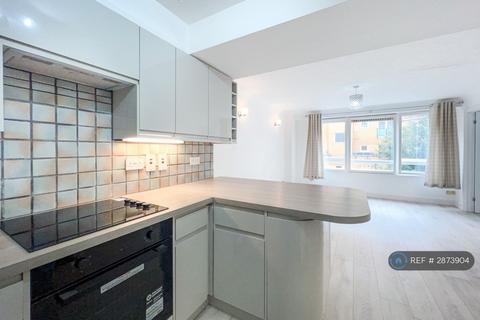 1 bedroom flat to rent, Pennington Court, London, E1W