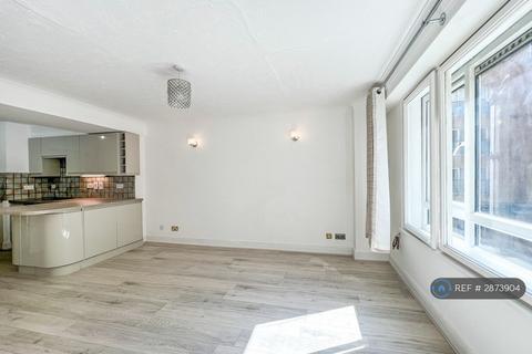 1 bedroom flat to rent, Pennington Court, London, E1W