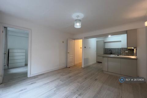 1 bedroom flat to rent, Pennington Court, London, E1W
