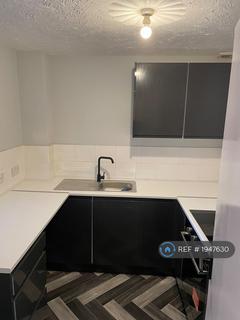 2 bedroom flat to rent, Foxdale Drive, Brierley Hill, DY5