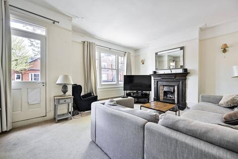 3 bedroom maisonette to rent, Wandsworth Bridge Road, Fulham, London, SW6