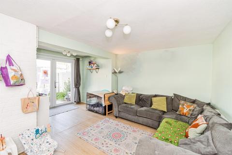 3 bedroom terraced house for sale, Stapleford Close, Romsey