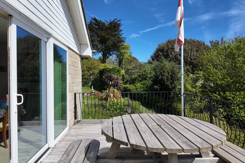 2 bedroom detached bungalow for sale, Steep Hill Court Road, Ventnor
