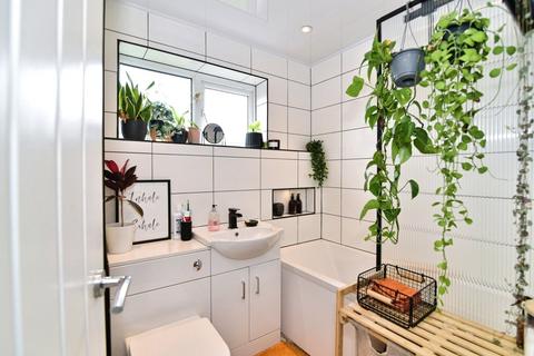 2 bedroom flat for sale, Coral Drive, Aughton, Sheffield, South Yorkshire, S26