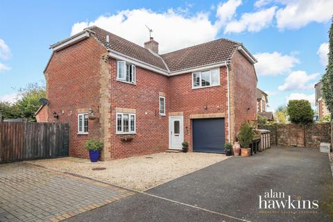 undefined, Bradenstoke, SN15 4