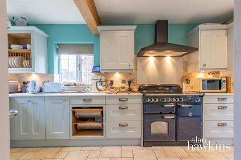 undefined, Bradenstoke, SN15 4