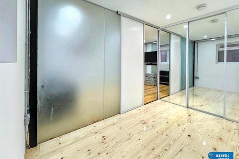 1 bedroom apartment to rent, Scout Way, London