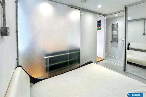 1 bedroom apartment to rent, Scout Way, Mill Hill, London