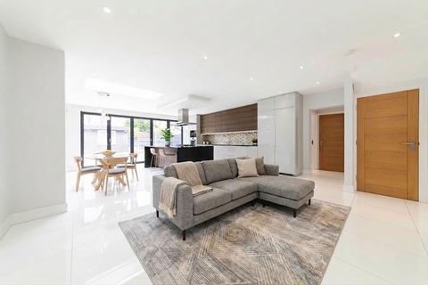 4 bedroom semi-detached house to rent, Burnley Road, London NW10