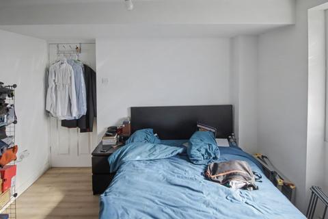 1 bedroom flat for sale, 34C Harmer Street, Gravesend, Kent, DA12 2AX