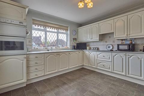 2 bedroom detached bungalow for sale, King Richard Road, Hinckley